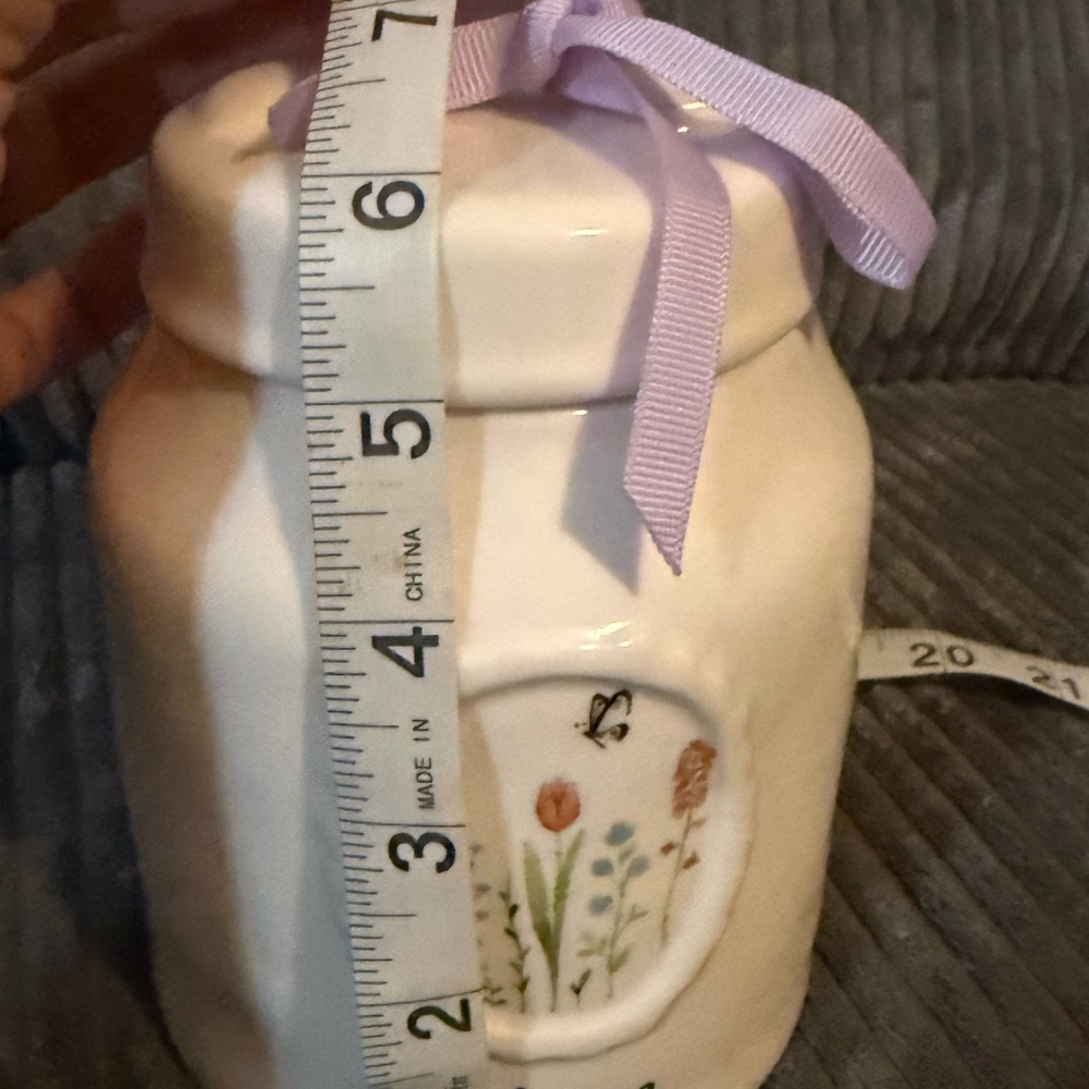 Rae Dunn White Ceramic Jar with Floral Pattern- BLOOM- NWT - Picture 9 of 11
